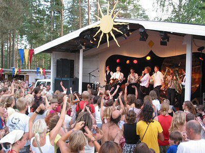 Hojfen Balagan vann tvlingen Musik Direkt 2004. Pris: En spelning vid Urkult 2004.